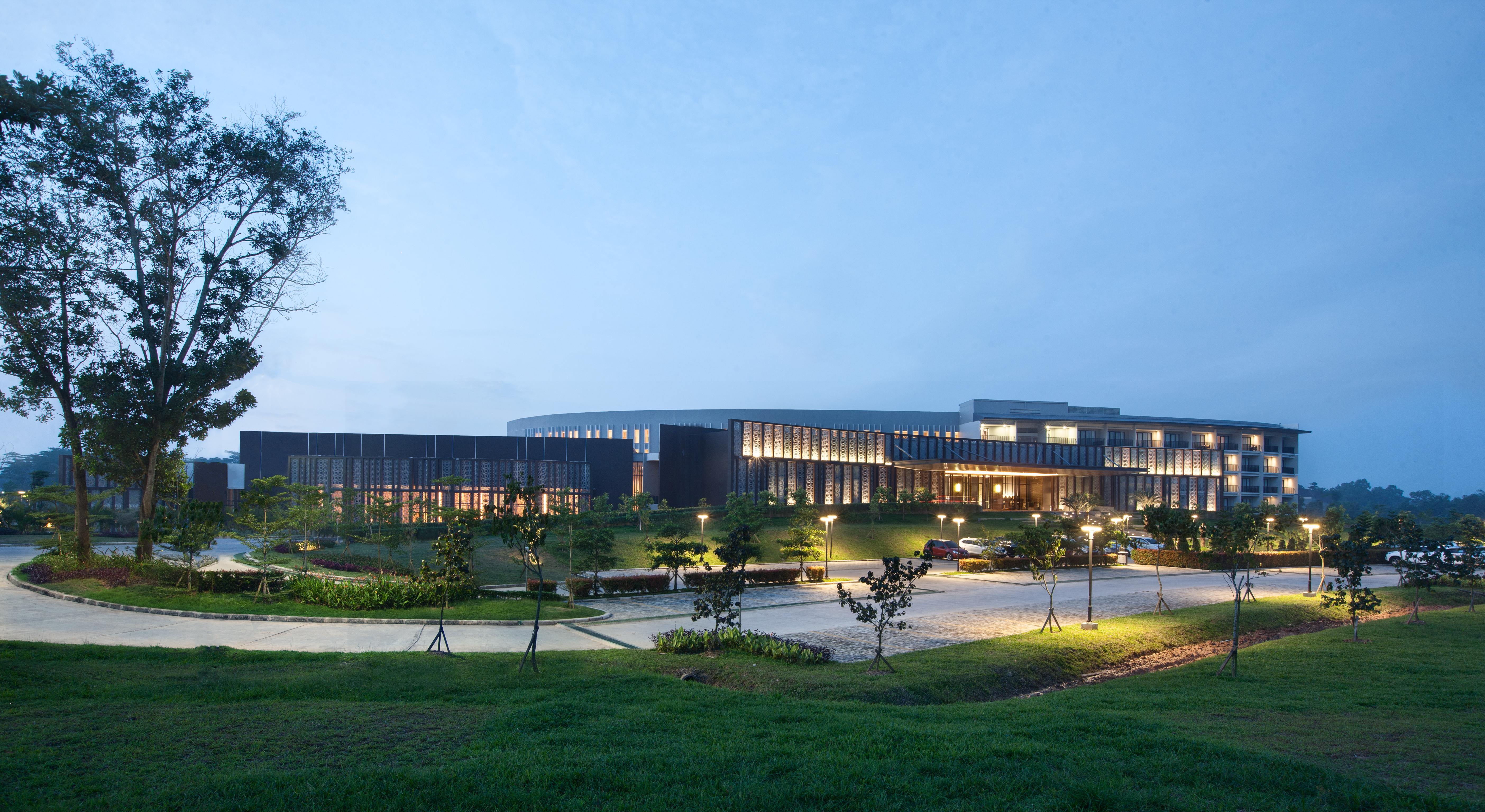 Hotel Santika Premiere Bandara Palembang Exterior foto