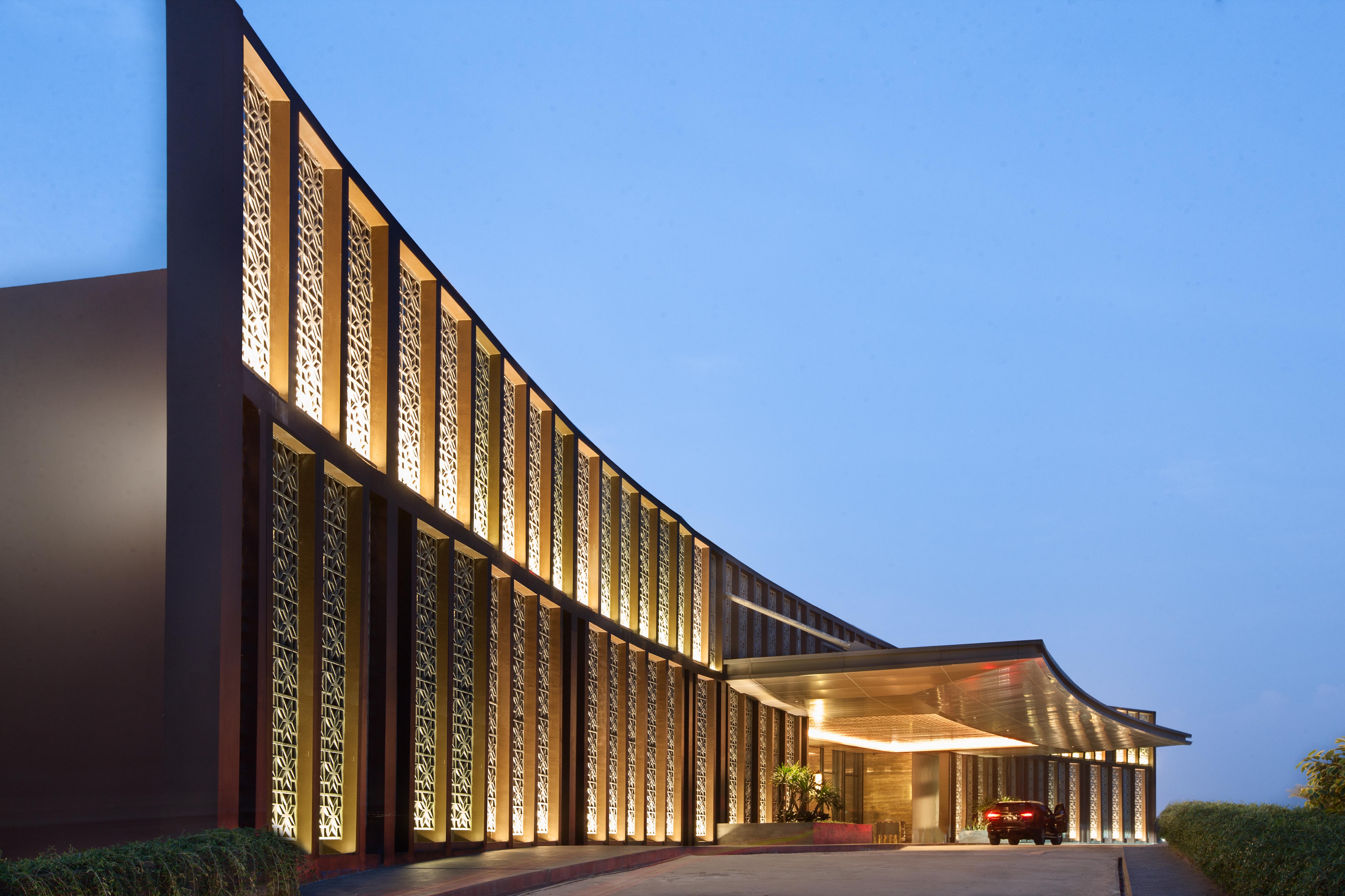 Hotel Santika Premiere Bandara Palembang Exterior foto